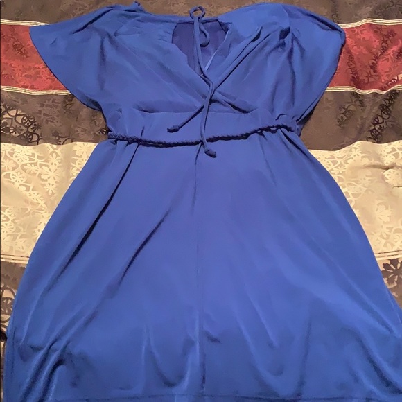 Dress - Picture 2 of 4